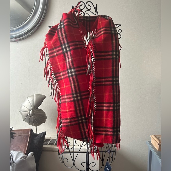 NWT Burberry Cashmere Happy Fringed Red Scarf - Picture 2 of 6